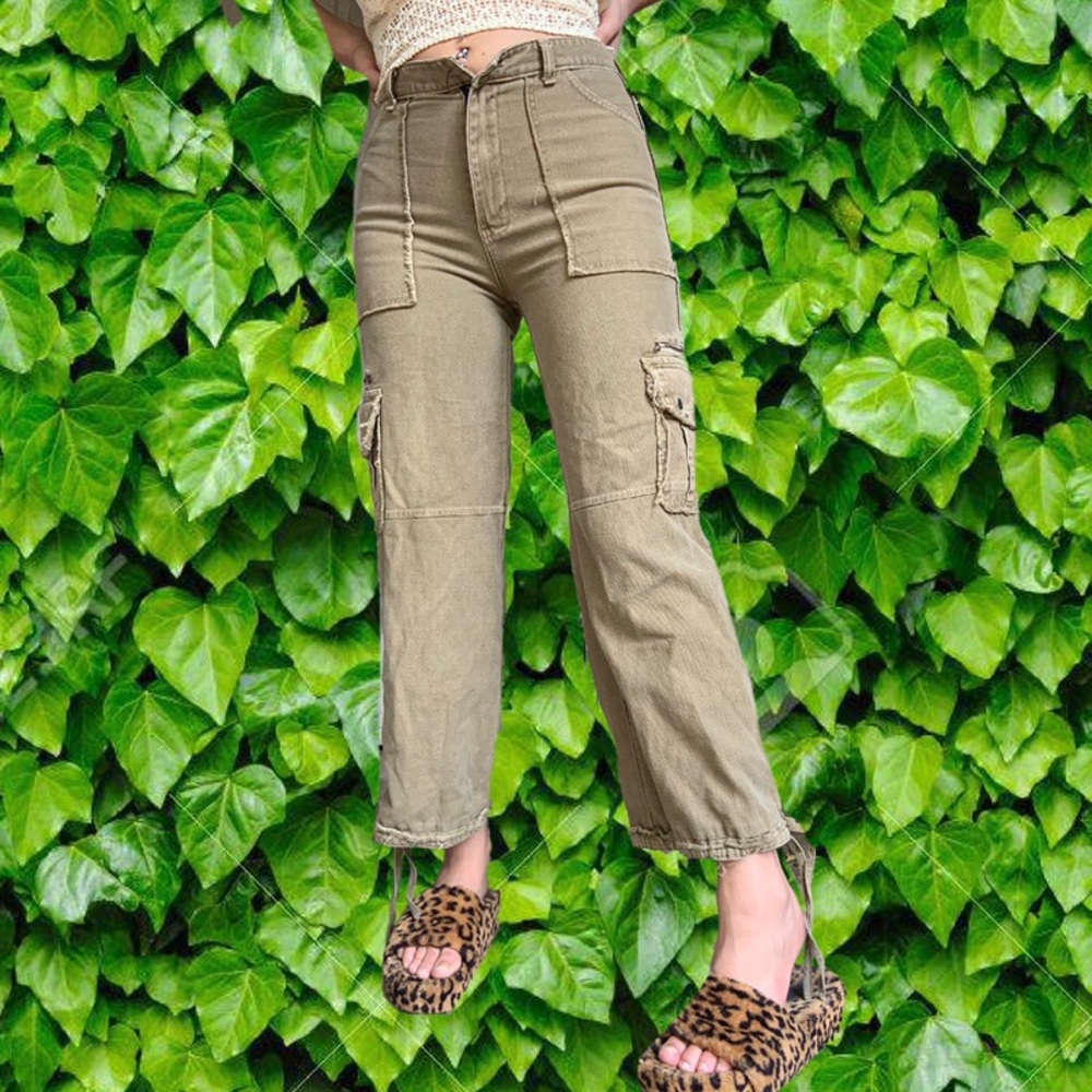 Heavy cotton twill khaki cargo pants 🐾